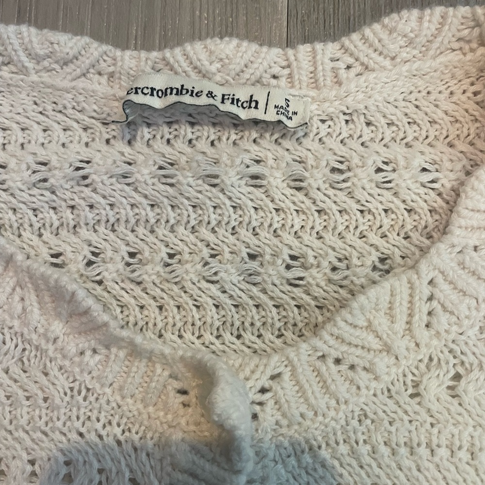 Abercrombie & Fitch Ivory Cream Scalloped Hem Knit Cotton Cardigan size Small - Picture 4 of 8